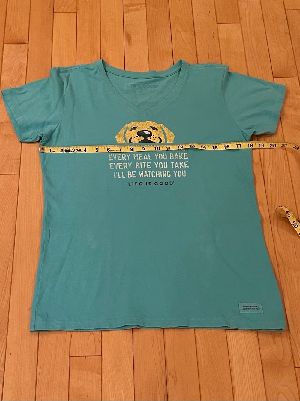 Life Is Good Women’s I’ll Be Watching You Crusher V-Neck Tee; Sz. S - Picture 4 of 8